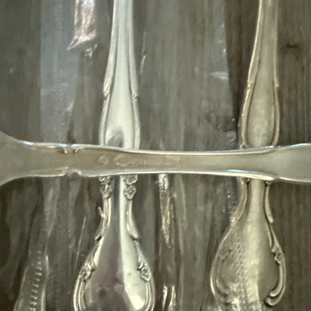 Oneida Community Affection‎ Silverplate Dinner Forks 7 3/8